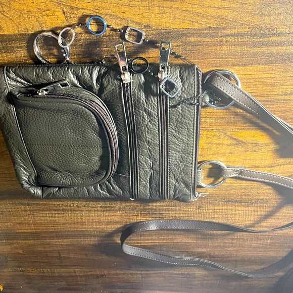 Woman's cross body leather purse - Picture 3 of 6